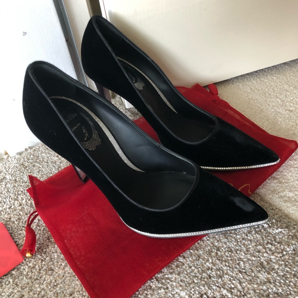 Rene caovilla suede pump